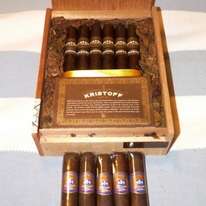 Kristoff Ligero Maduro Churchill
601 Blue Label Prominente Maduro