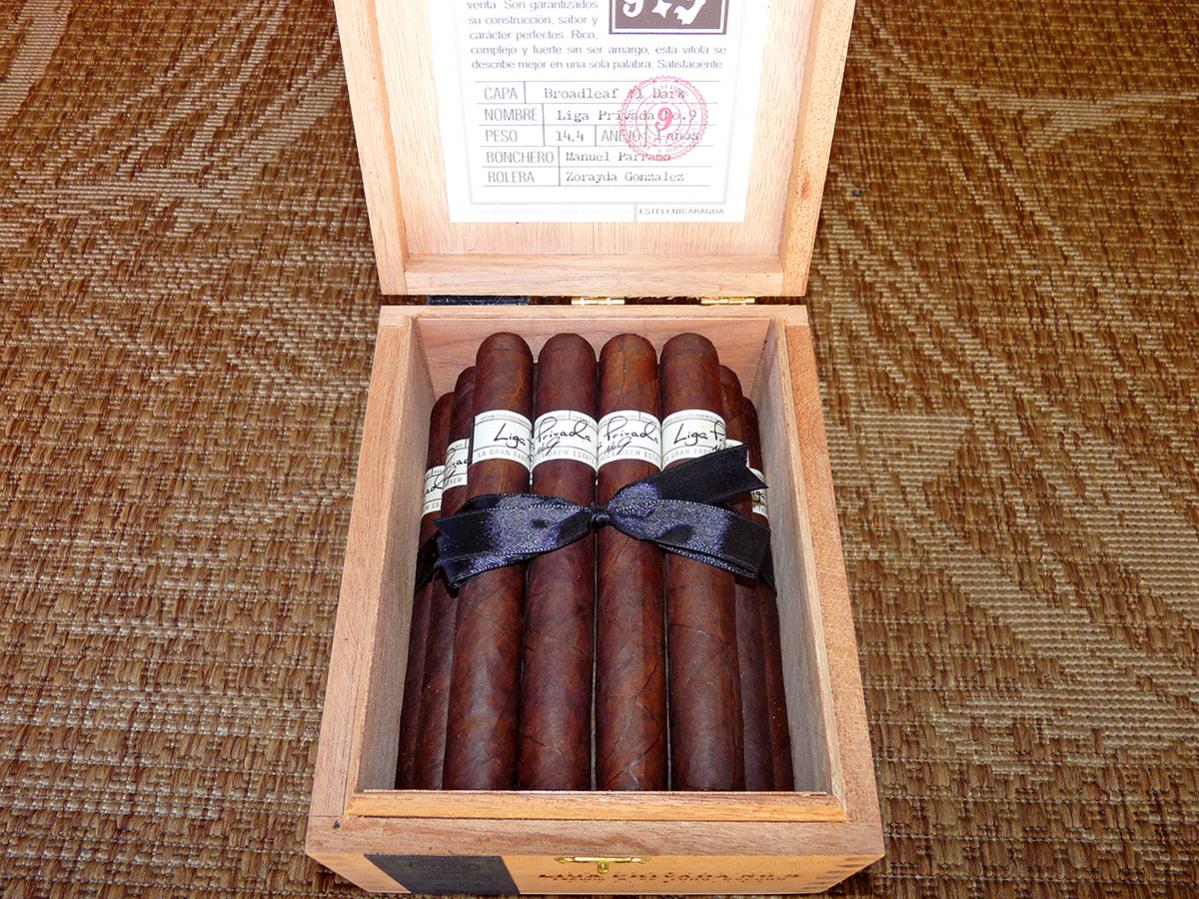 Liga Privada No. 9 Toro 25